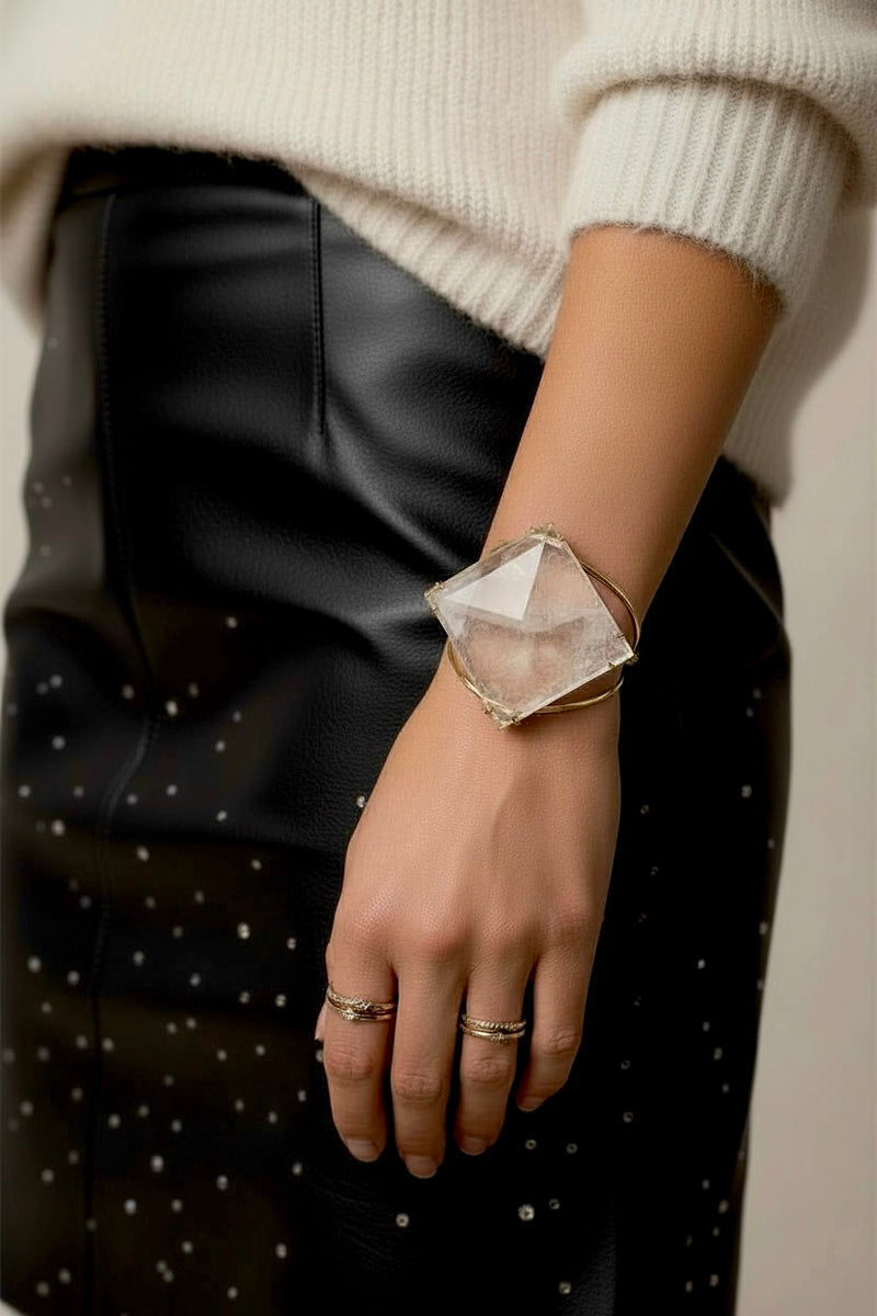 LIGHT PYRAMID CLEAR QUARTZ CUFF - GRANDE